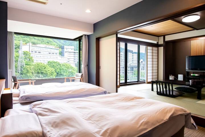 Room 16 of 127