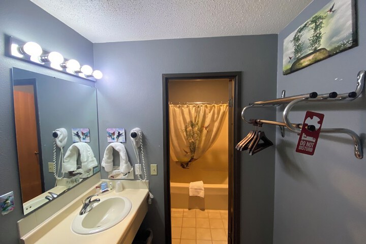 Room 90 of 106