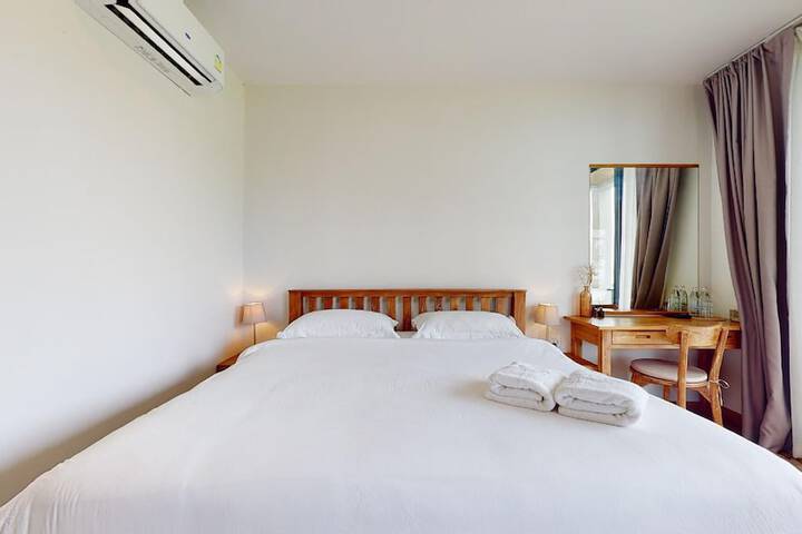 Room 6 of 34