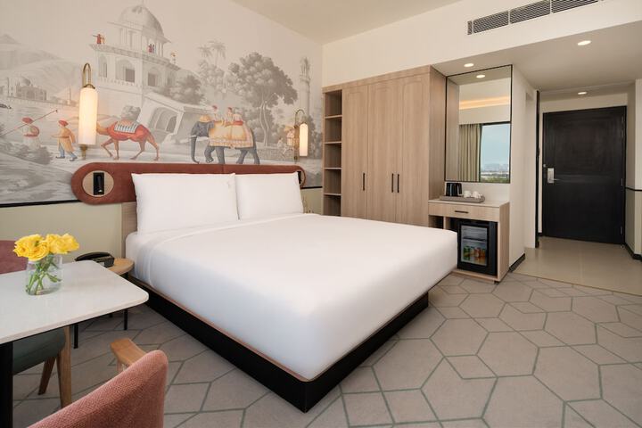 Room 10 of 92