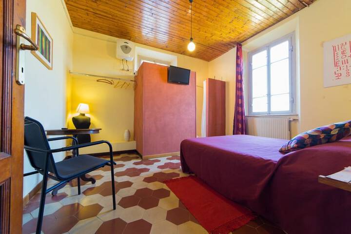 Room 13 of 49