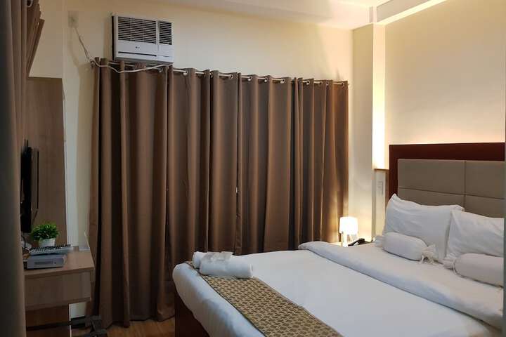 Sleep and Stay Hotel