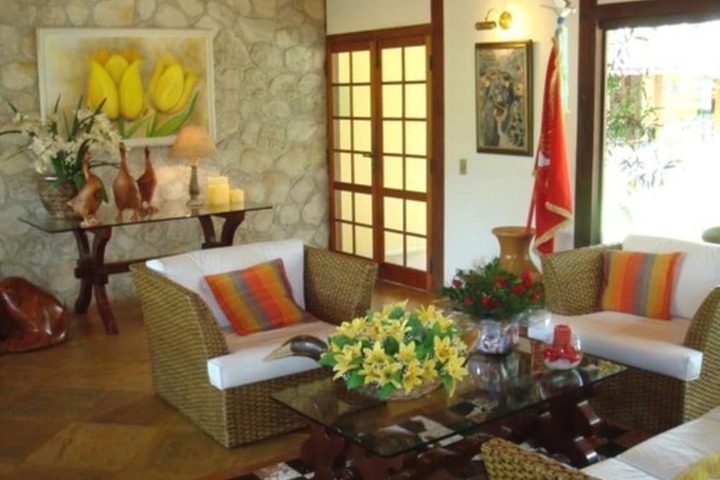 Guest Lobby