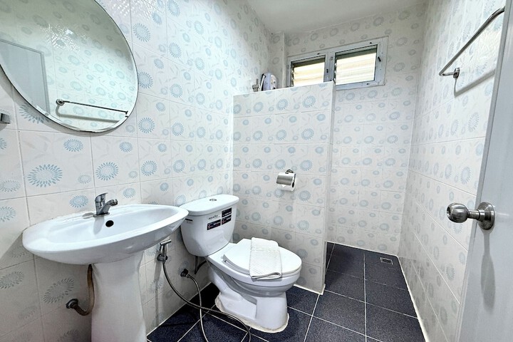 Room 46 of 62