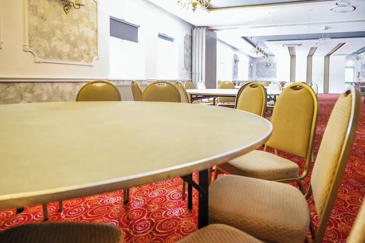 Ballroom/Hall 67 of 75
