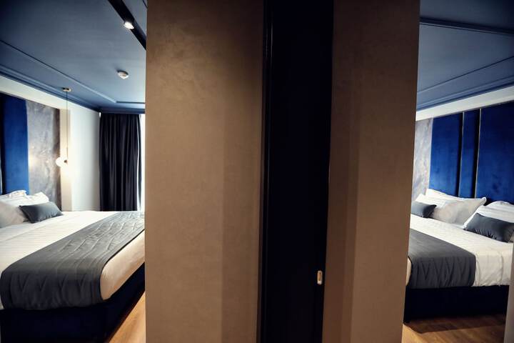 Room 8 of 107
