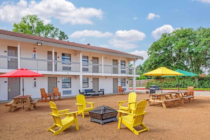 BBQ/picnic area