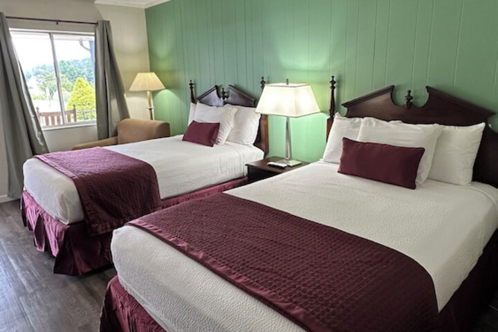 Deluxe 2 Double Beds (4 of 8)