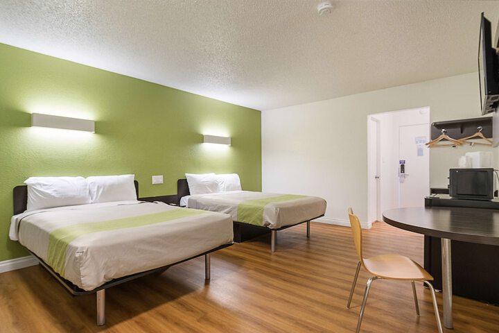 Room 18 of 50