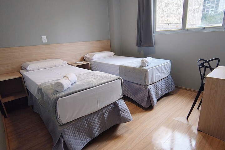 Room 13 of 22