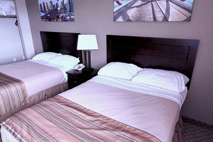 Room 13 of 31