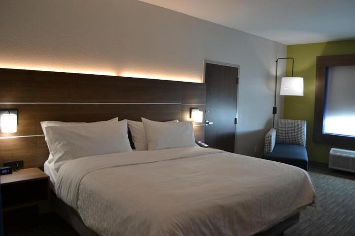 Double Accessible (7 of 8)