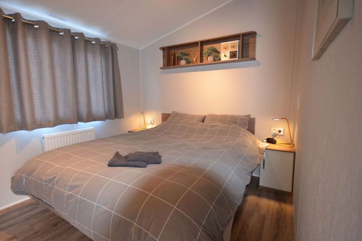 Room 3 of 42