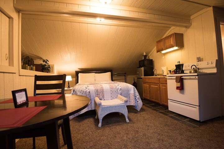 Room 15 of 108