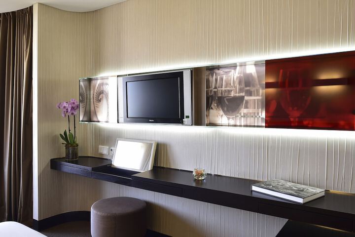 Room 14 of 106
