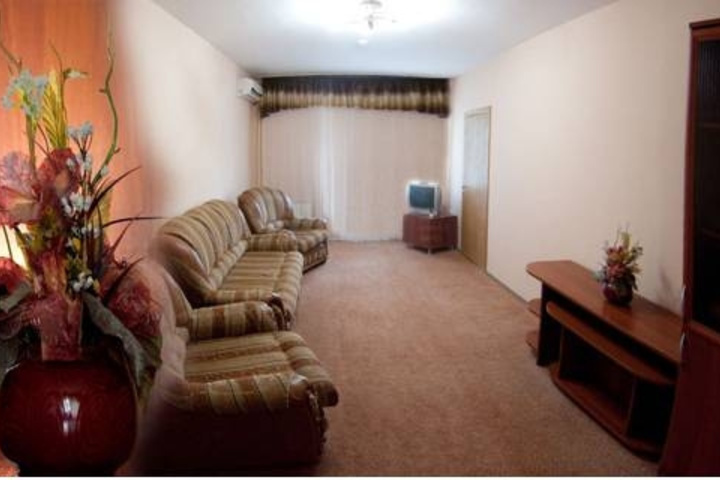 Yunost Hotel