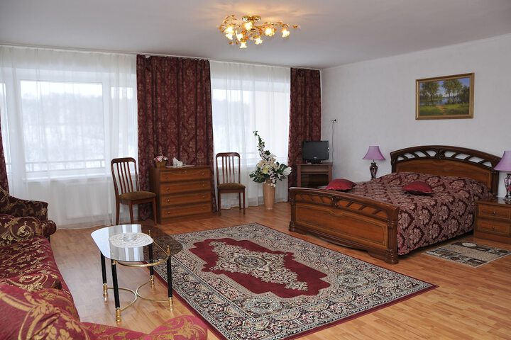 Room 10 of 44