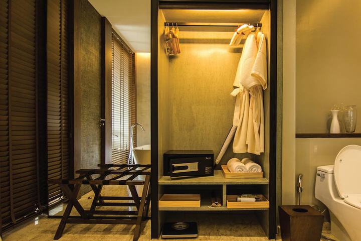 Room 57 of 109