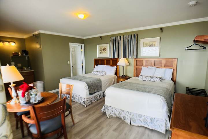 Room 3 of 38