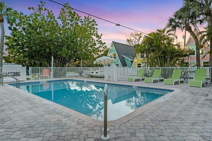 Pool 58 of 69