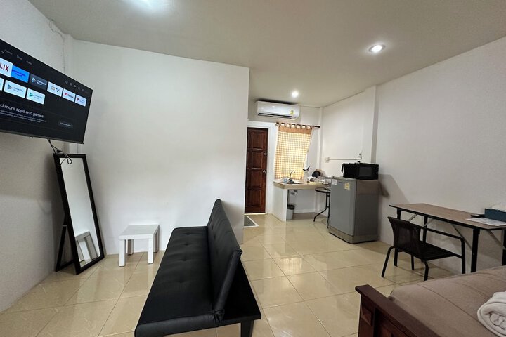 Room 9 of 29