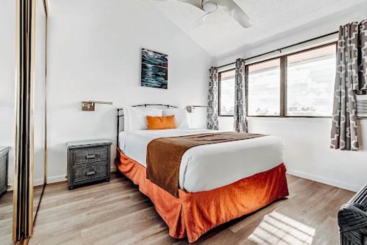 Room 15 of 119