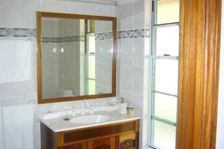 Room 9 of 20