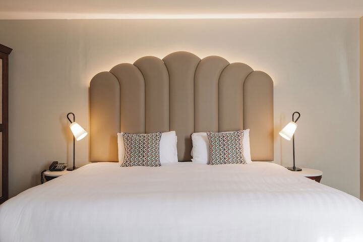 Room 43 of 146