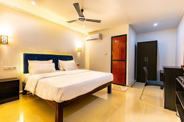 Room 6 of 22