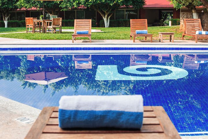 Pools & Facilities