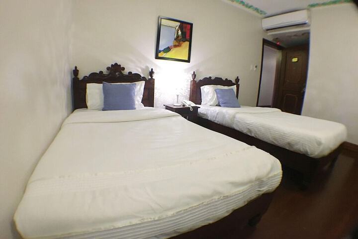 Room 9 of 50