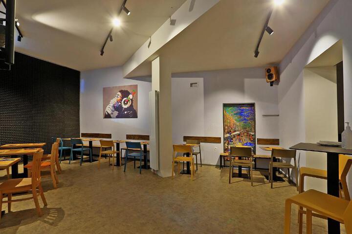 Photo 18