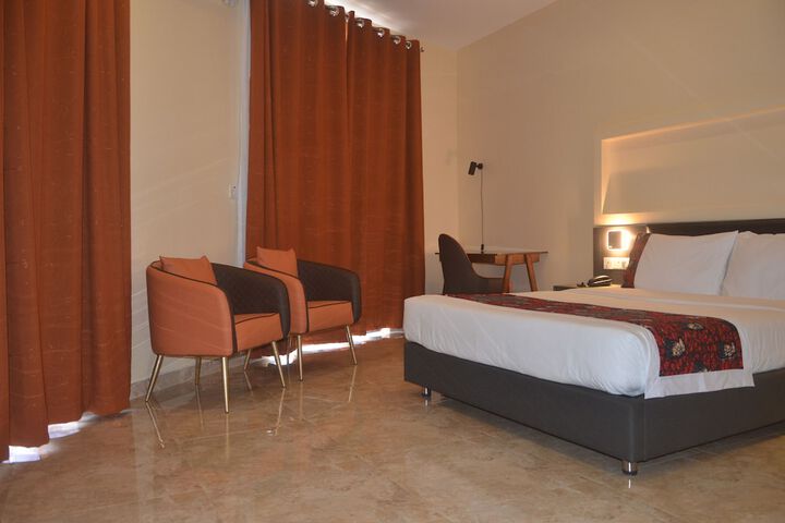 Room 7 of 31
