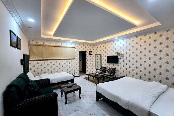 Room 46 of 87