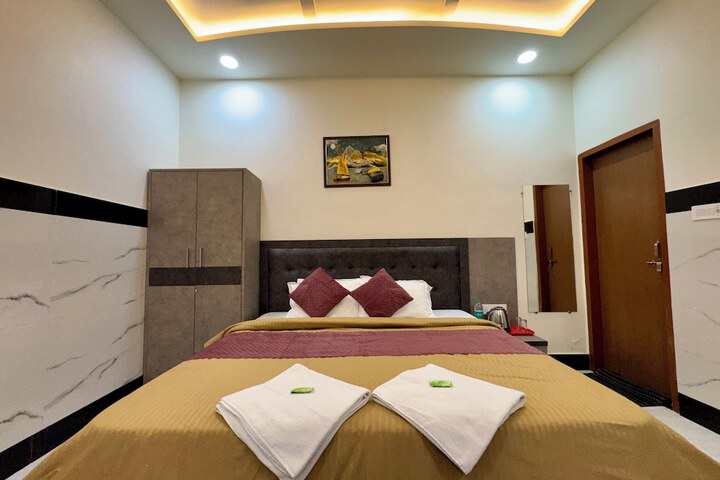 Room 42 of 57