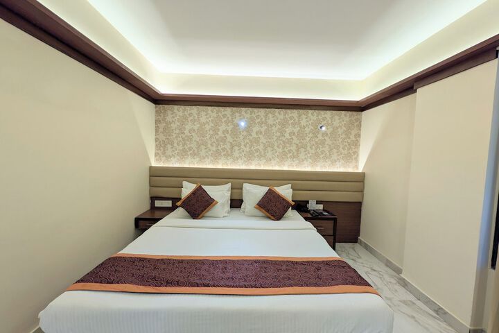 Room 65 of 184
