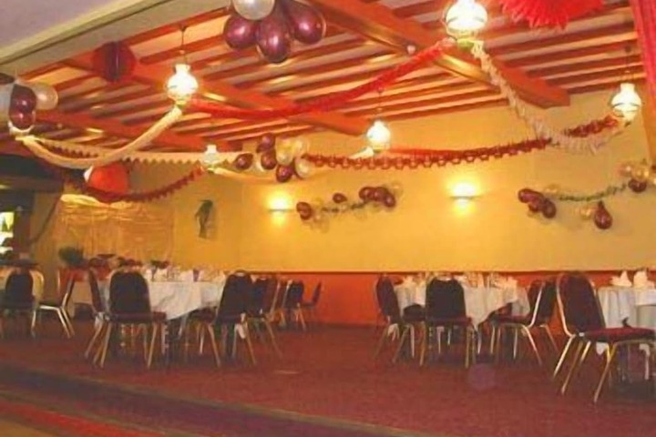 Ballroom/Hall 18 of 31