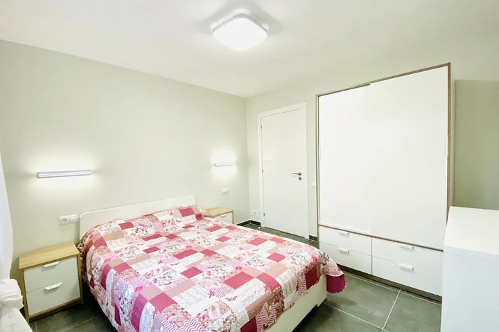 Room 5 of 22