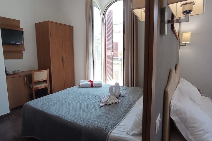 Room 21 of 50