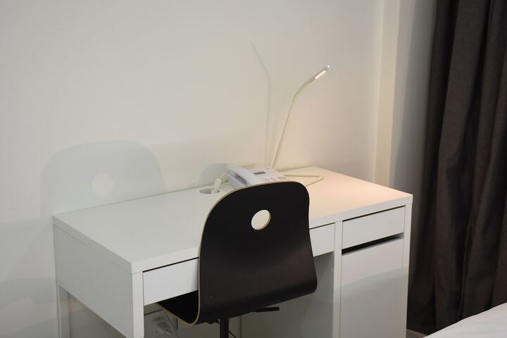 Room 3 of 68