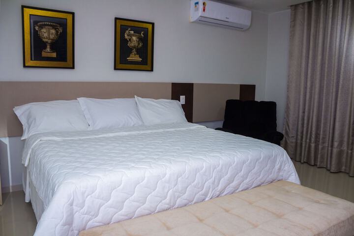 Room 9 of 34