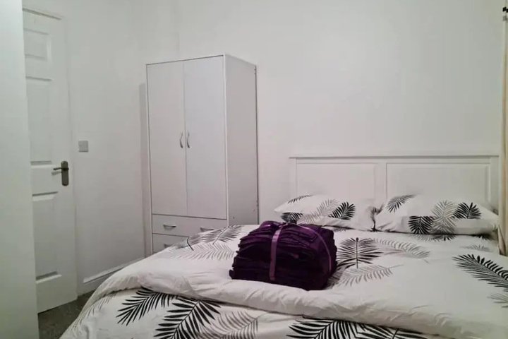 Room 25 of 29