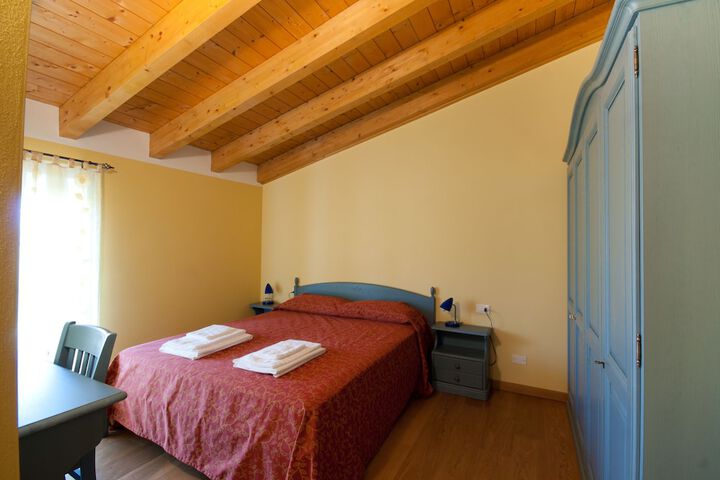 Room 4 of 64