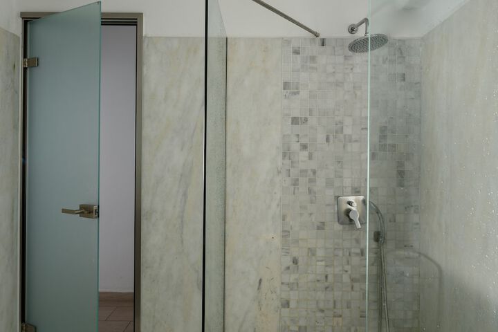 Room 184 of 289
