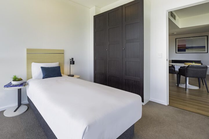 Room 16 of 79