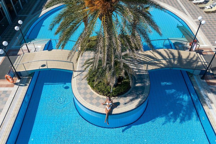 Pool 70 of 234
