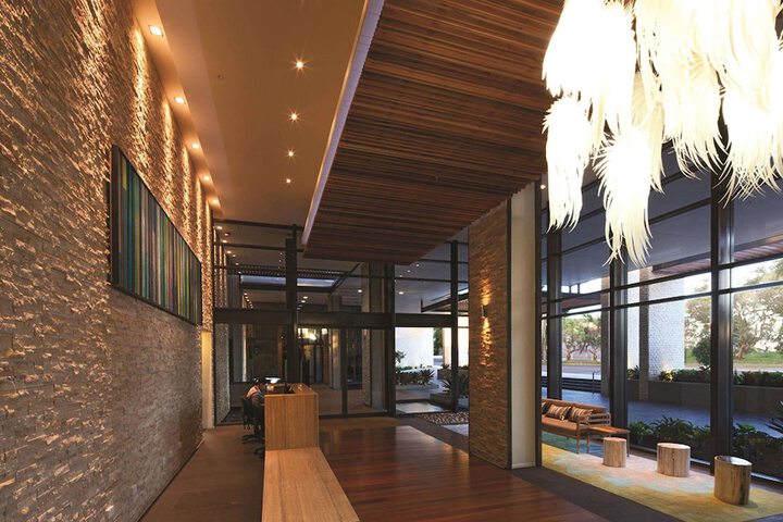 Entrance & Lobby