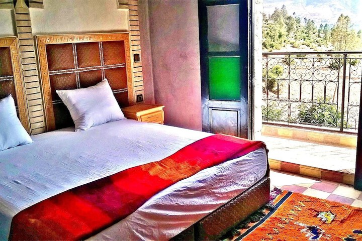Room 2 of 42