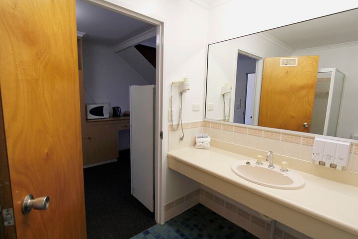 Room 50 of 60