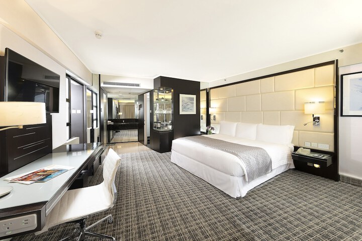 Room 28 of 112